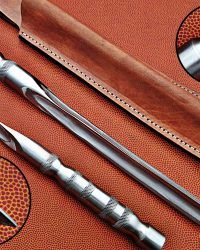 Tri Dagger DK-10